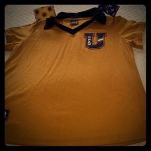 Pumas...Medium child shirt